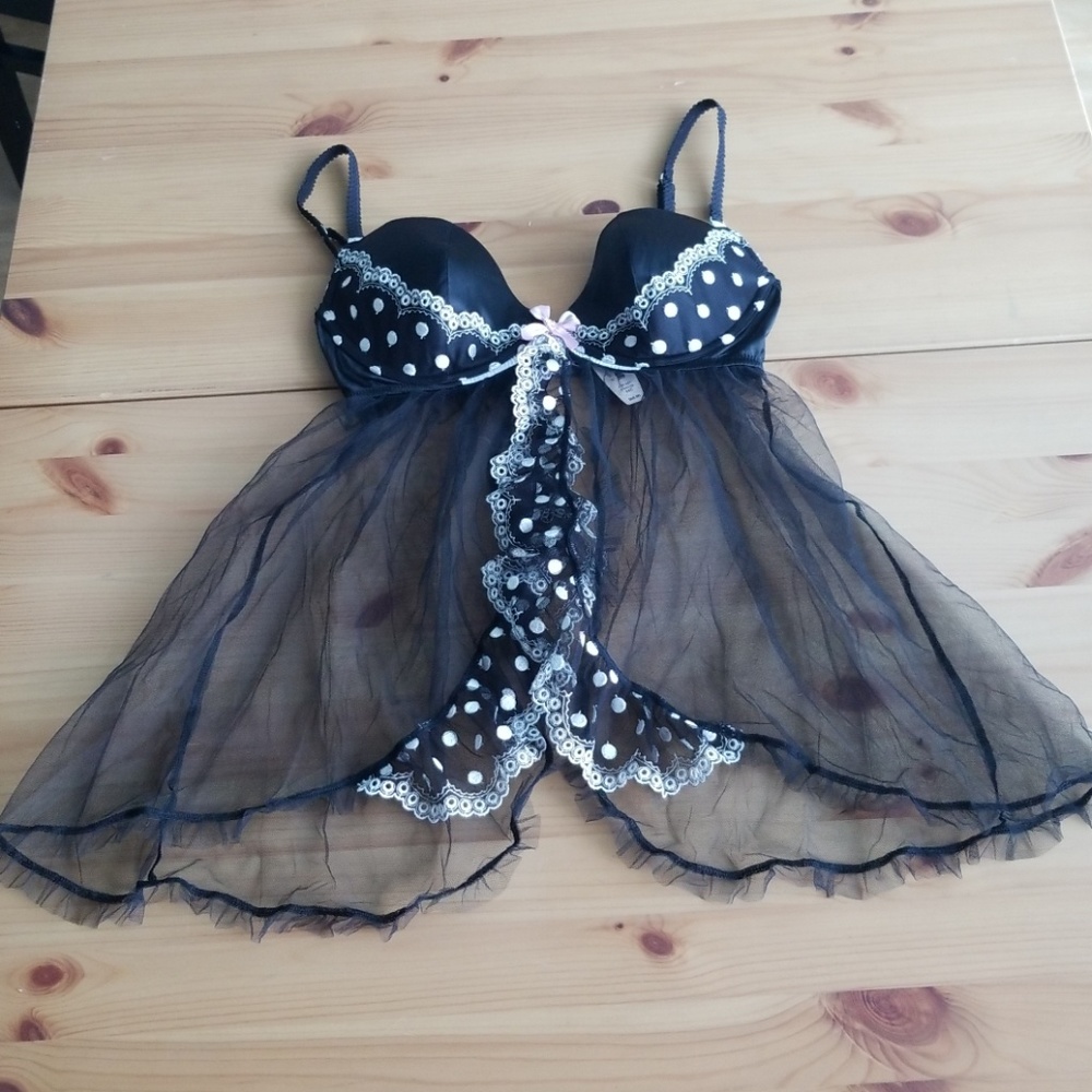 Brand New Victoria's Secret Lingerie Size 34C